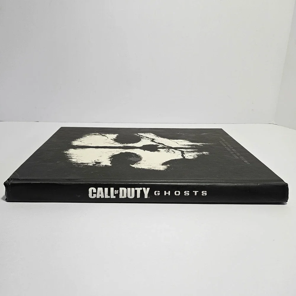 Call of Duty Ghosts Limited Edition Strategy Guide Hardcover BradyGames 2013
